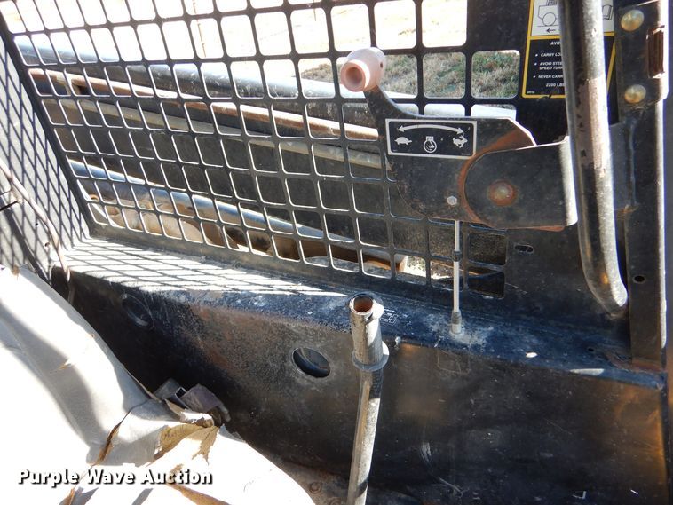 image for item LU9761 1995 New Holland LX885  skid steer loader