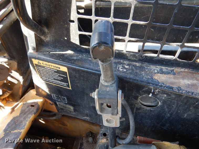 image for item LU9761 1995 New Holland LX885  skid steer loader