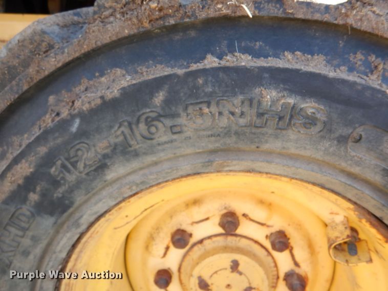 image for item LU9761 1995 New Holland LX885  skid steer loader