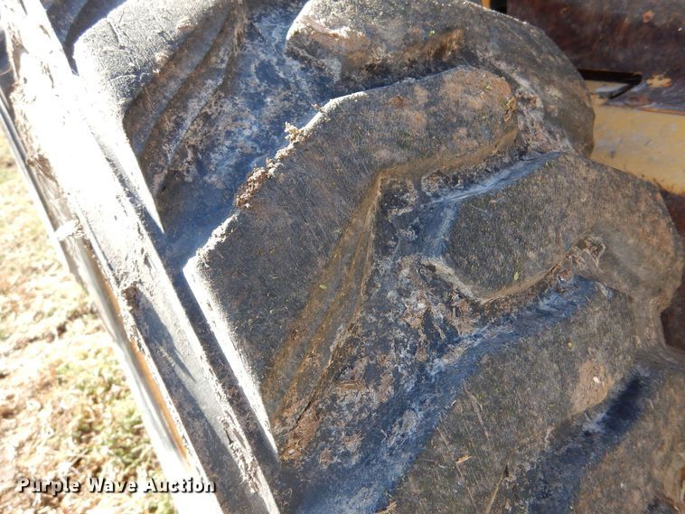 image for item LU9761 1995 New Holland LX885  skid steer loader