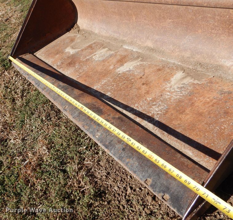 image for item LU9761 1995 New Holland LX885  skid steer loader