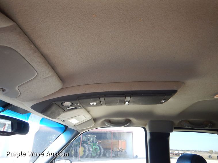 image for item LU9771 2000 Chevrolet Silverado 1500  Ext. Cab pickup truck