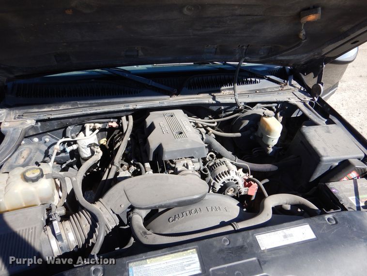 image for item LU9771 2000 Chevrolet Silverado 1500  Ext. Cab pickup truck