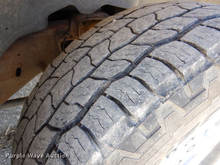 image for item LU9771 2000 Chevrolet Silverado 1500  Ext. Cab pickup truck