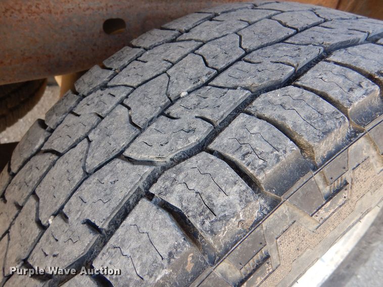 image for item LU9771 2000 Chevrolet Silverado 1500  Ext. Cab pickup truck