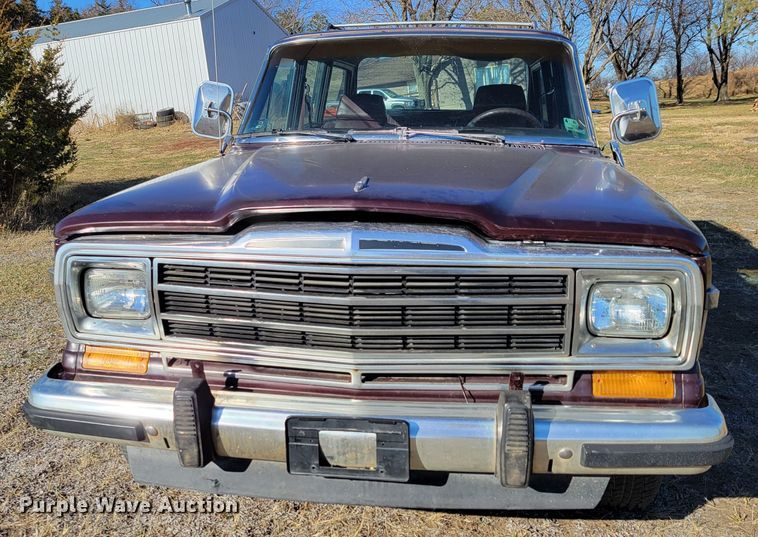 image for item LY9798 1988 Jeep Grand Wagoneer  SUV