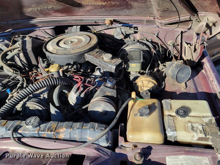 image for item LY9798 1988 Jeep Grand Wagoneer  SUV