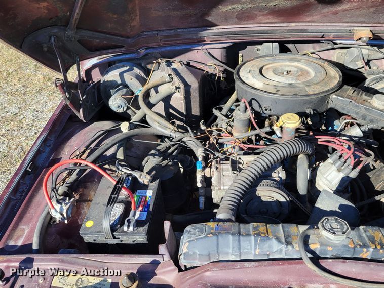 image for item LY9798 1988 Jeep Grand Wagoneer  SUV