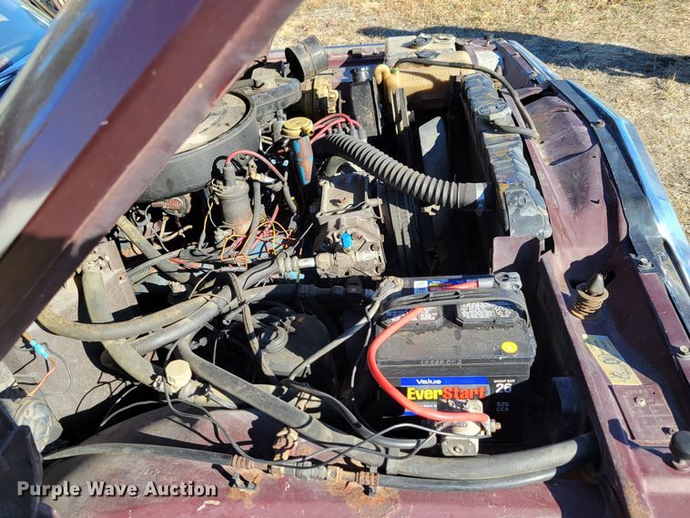 image for item LY9798 1988 Jeep Grand Wagoneer  SUV