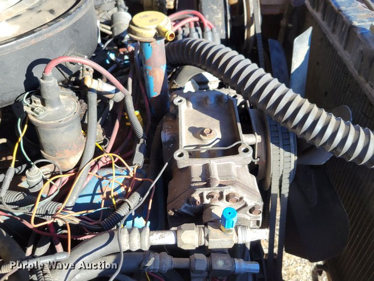 image for item LY9798 1988 Jeep Grand Wagoneer  SUV