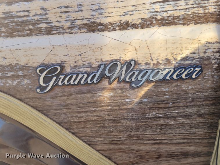 image for item LY9798 1988 Jeep Grand Wagoneer  SUV