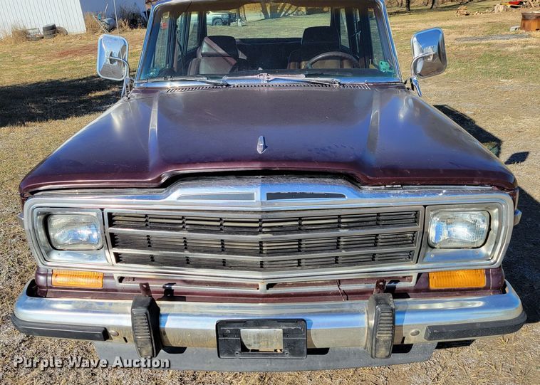 image for item LY9798 1988 Jeep Grand Wagoneer  SUV