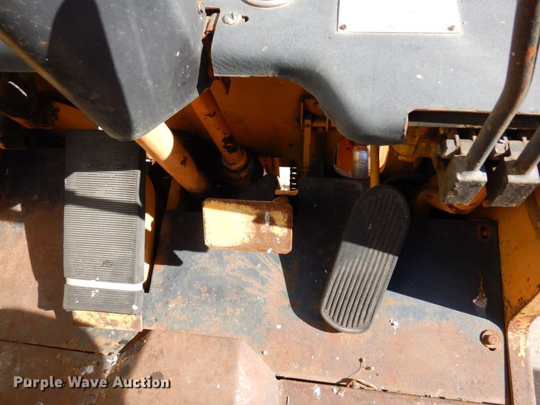 image for item MH9266 Allis Chalmers ACC-30  forklift