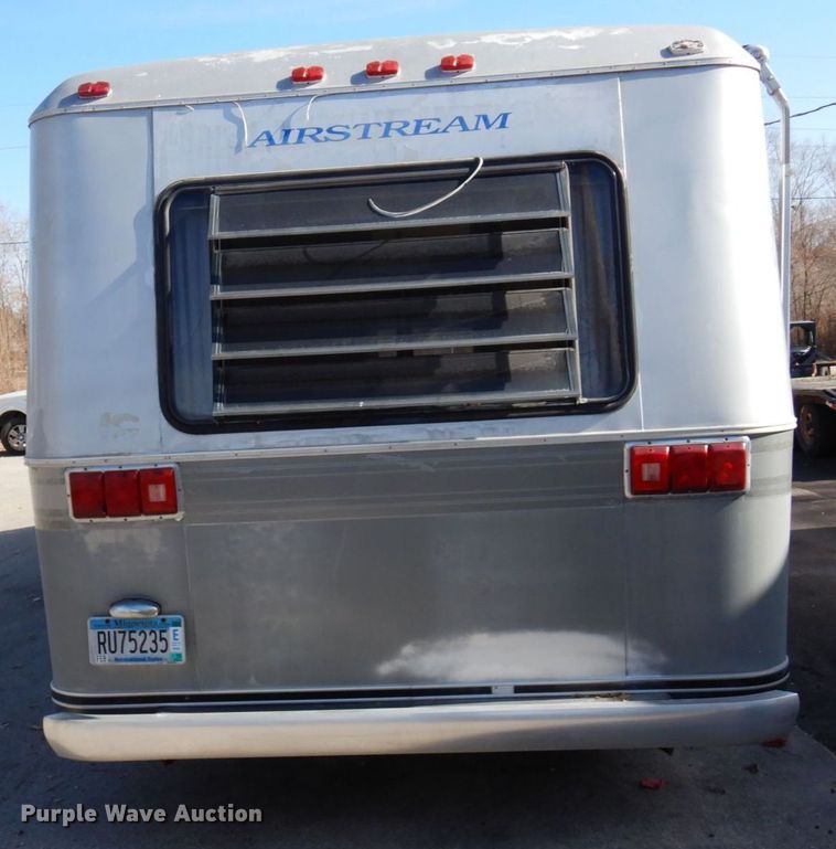 image for item MH9268 1989 Airstream  camper