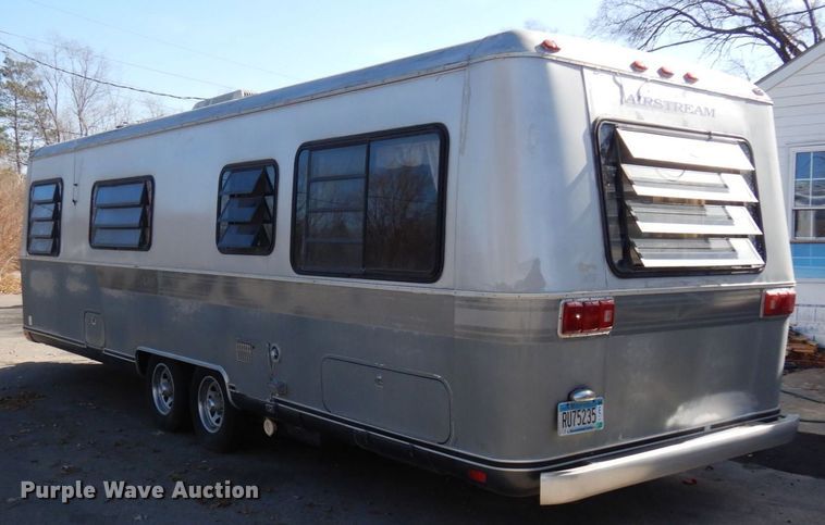 image for item MH9268 1989 Airstream  camper
