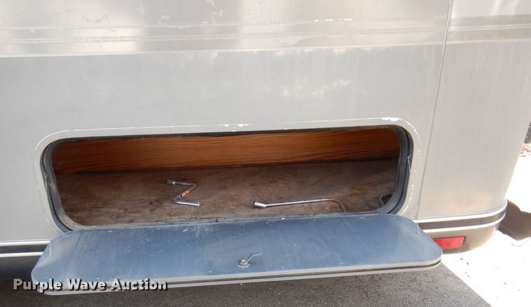 image for item MH9268 1989 Airstream  camper