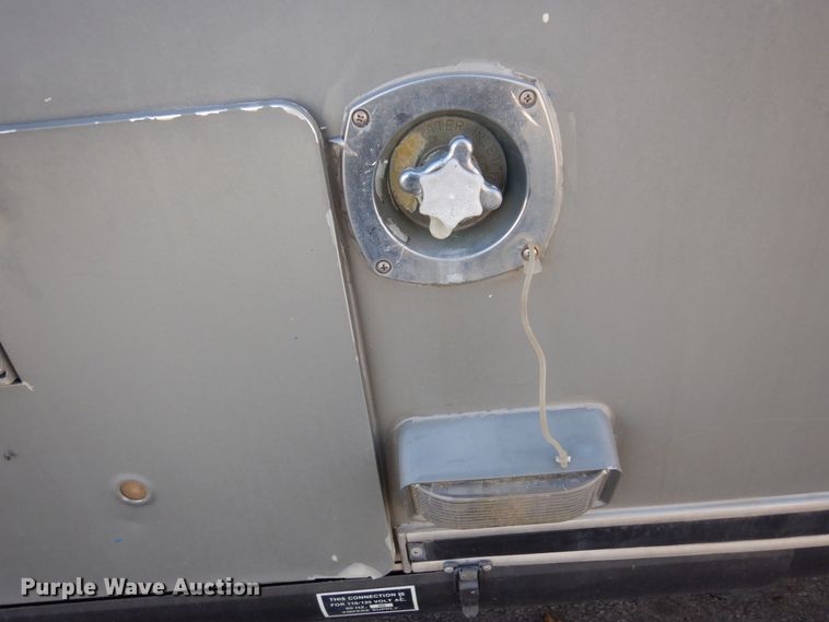 image for item MH9268 1989 Airstream  camper