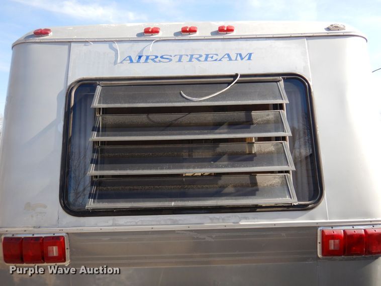 image for item MH9268 1989 Airstream  camper