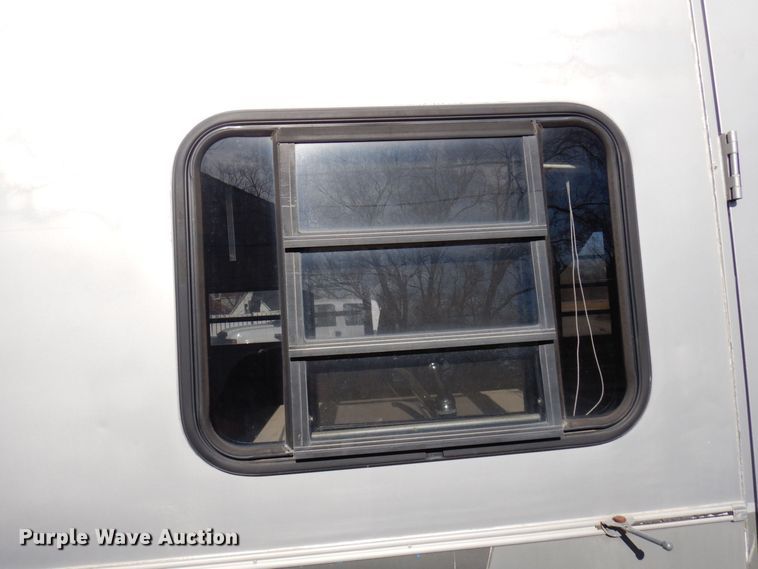image for item MH9268 1989 Airstream  camper