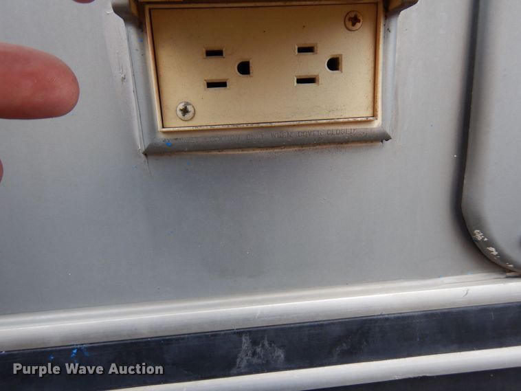 image for item MH9268 1989 Airstream  camper