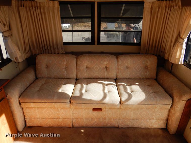 image for item MH9268 1989 Airstream  camper