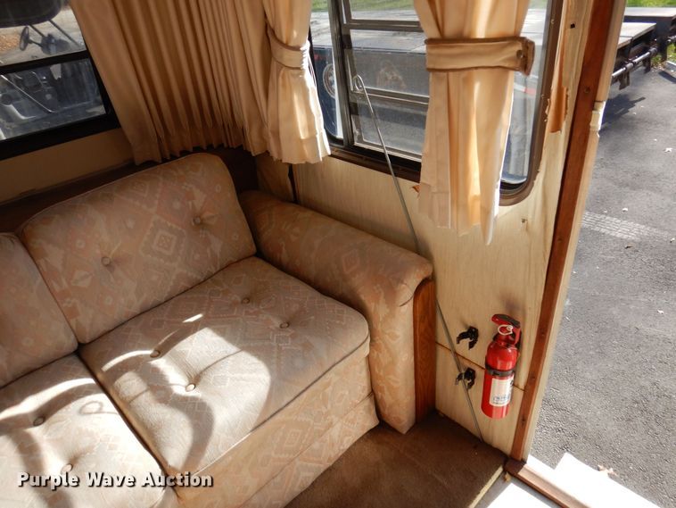 image for item MH9268 1989 Airstream  camper