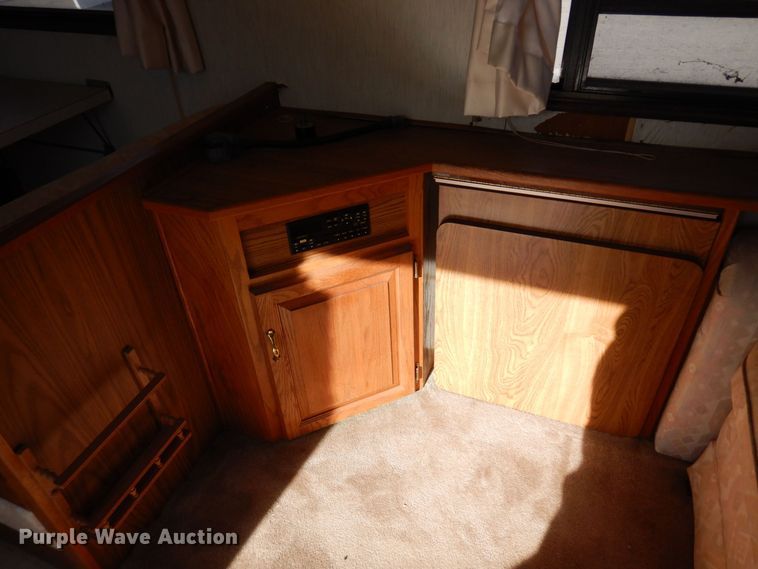 image for item MH9268 1989 Airstream  camper