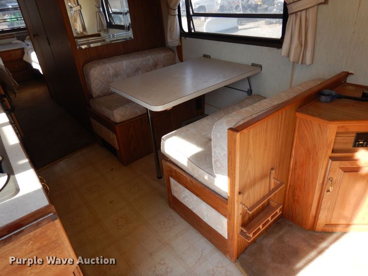 image for item MH9268 1989 Airstream  camper