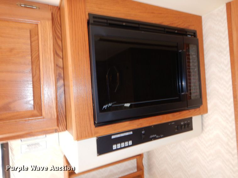 image for item MH9268 1989 Airstream  camper