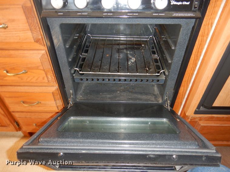 image for item MH9268 1989 Airstream  camper