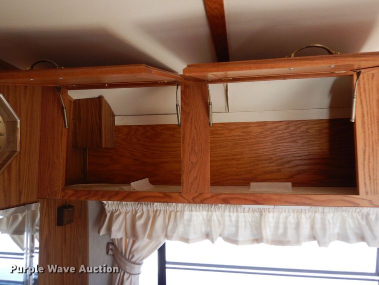 image for item MH9268 1989 Airstream  camper