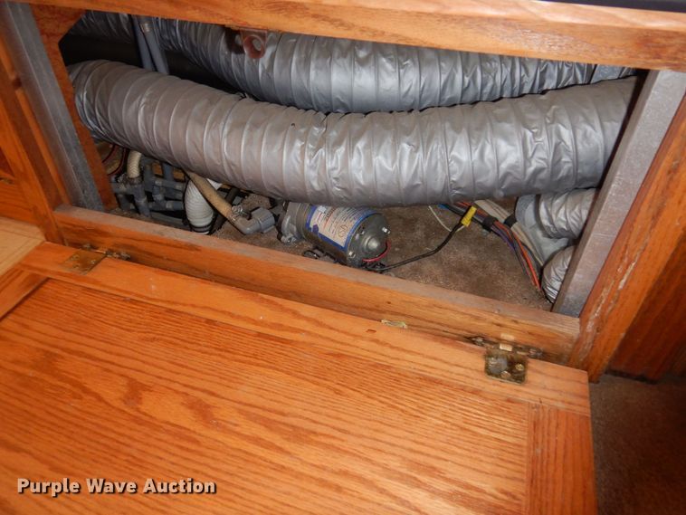 image for item MH9268 1989 Airstream  camper