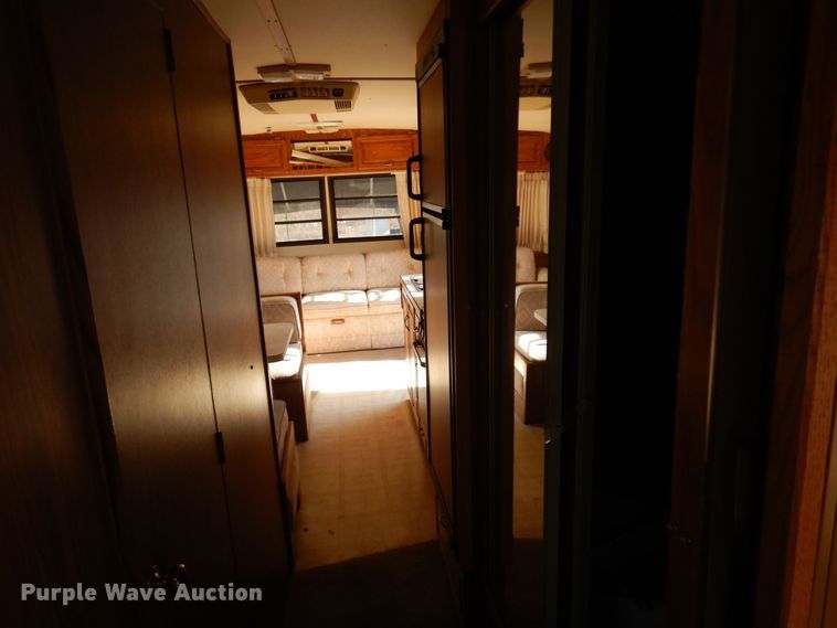 image for item MH9268 1989 Airstream  camper