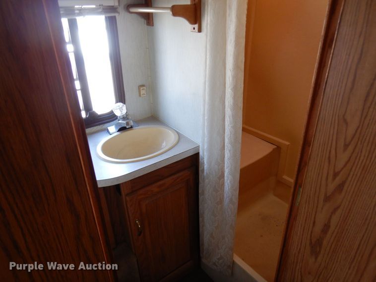 image for item MH9268 1989 Airstream  camper