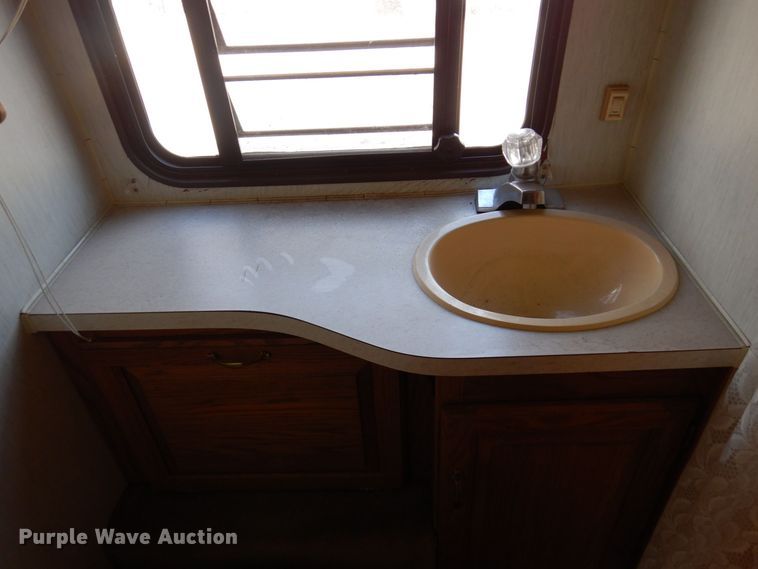 image for item MH9268 1989 Airstream  camper