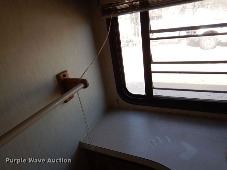 image for item MH9268 1989 Airstream  camper