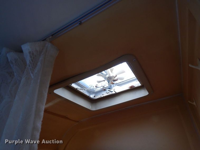 image for item MH9268 1989 Airstream  camper