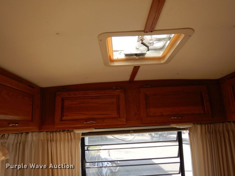 image for item MH9268 1989 Airstream  camper