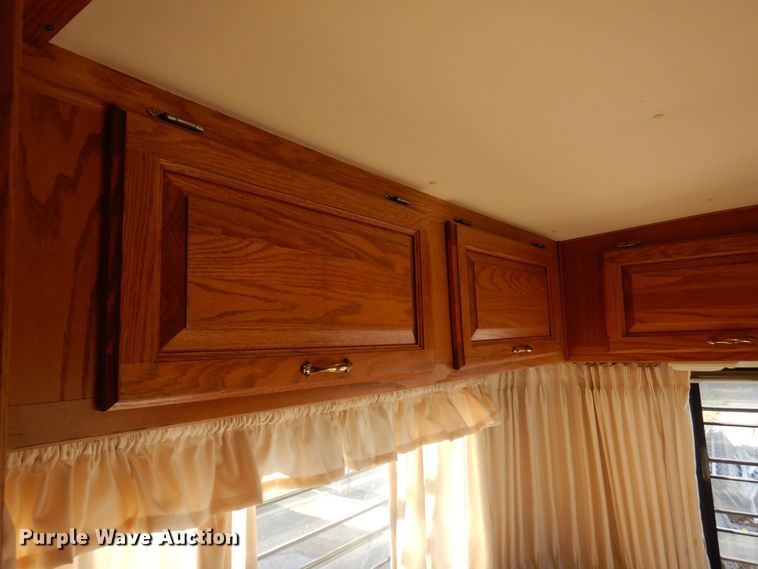 image for item MH9268 1989 Airstream  camper