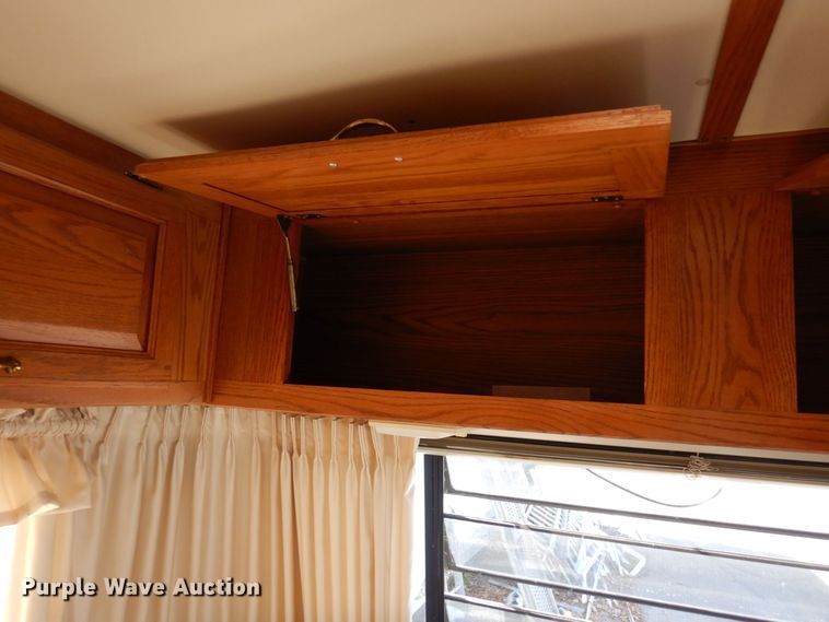 image for item MH9268 1989 Airstream  camper