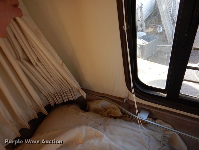 image for item MH9268 1989 Airstream  camper