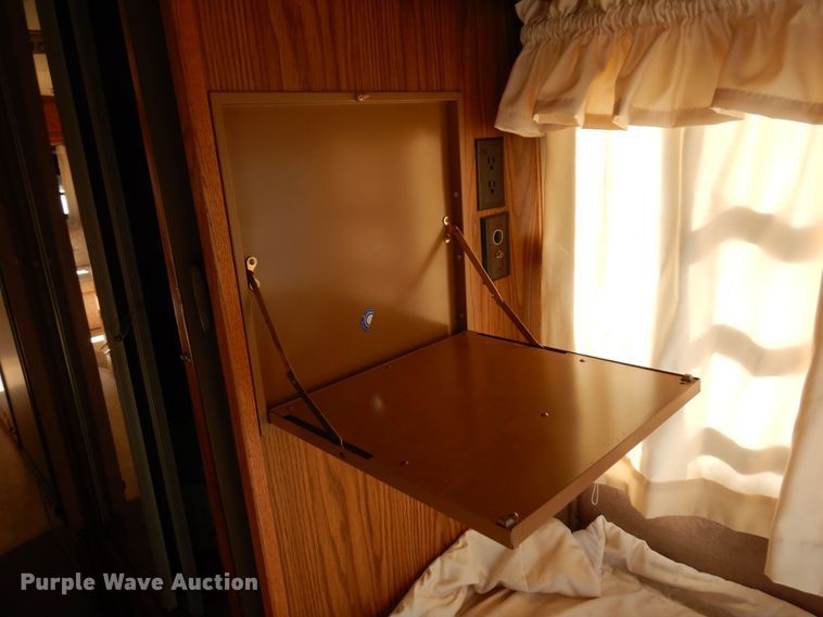 image for item MH9268 1989 Airstream  camper