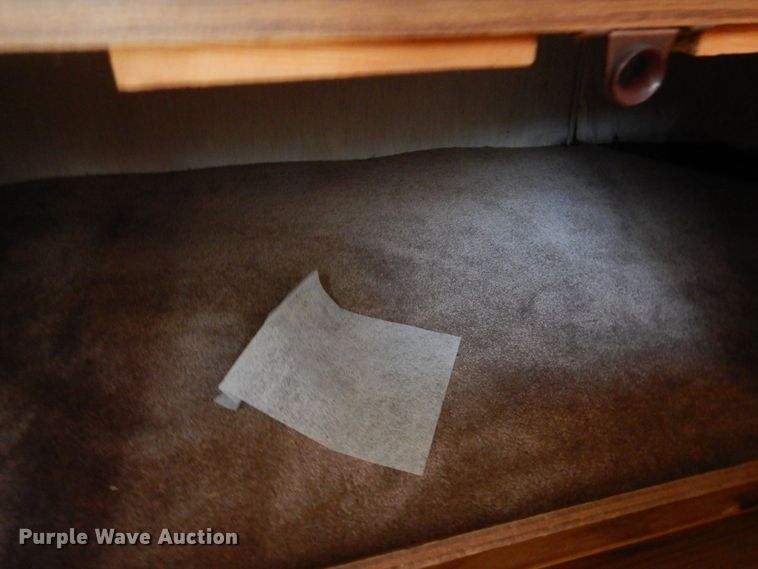 image for item MH9268 1989 Airstream  camper