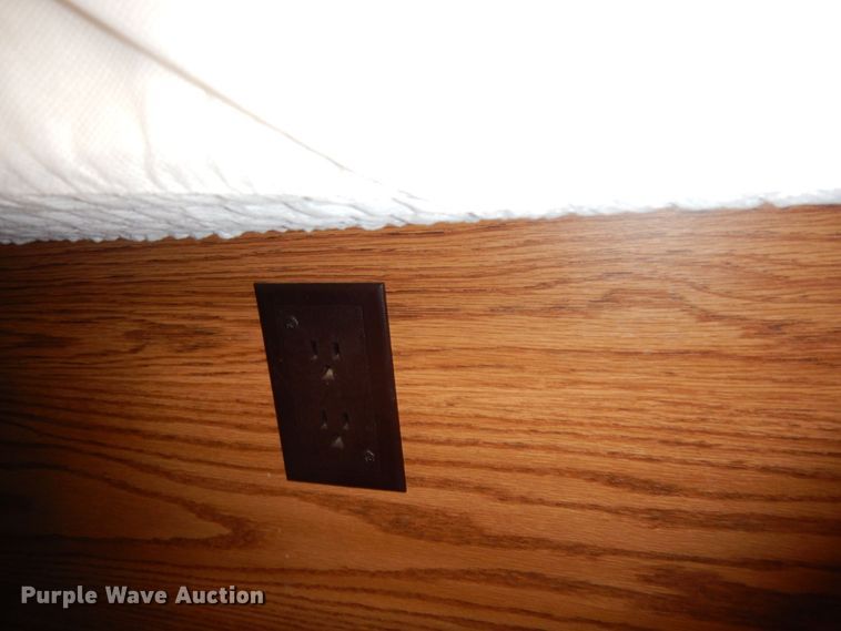 image for item MH9268 1989 Airstream  camper