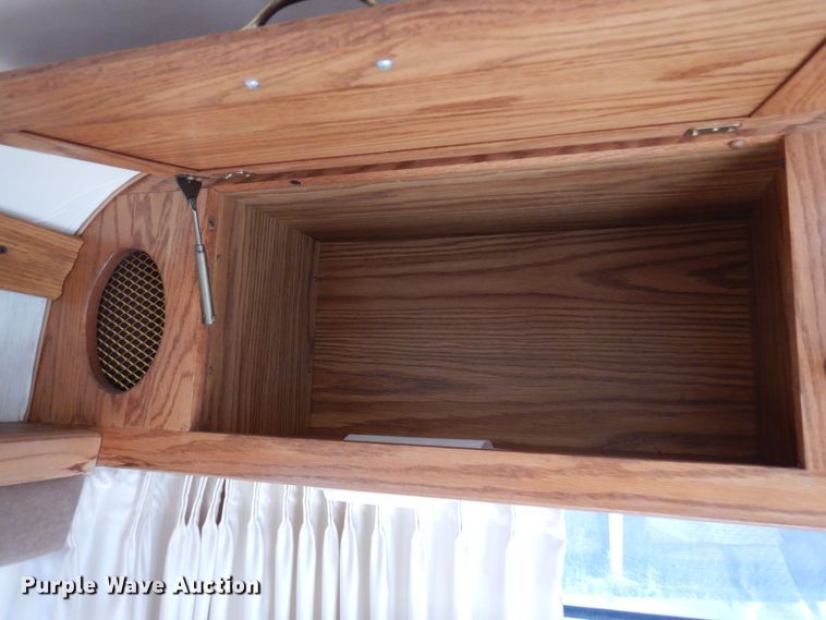 image for item MH9268 1989 Airstream  camper