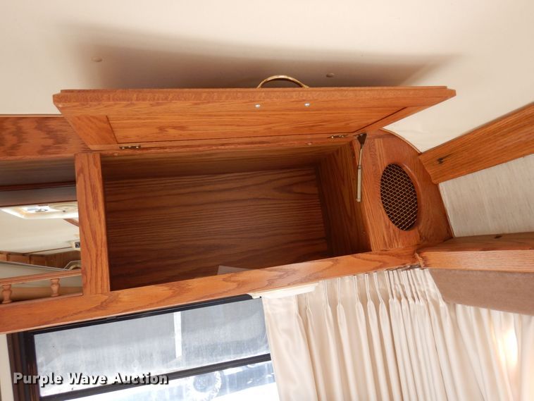 image for item MH9268 1989 Airstream  camper