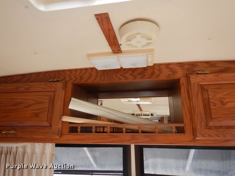 image for item MH9268 1989 Airstream  camper