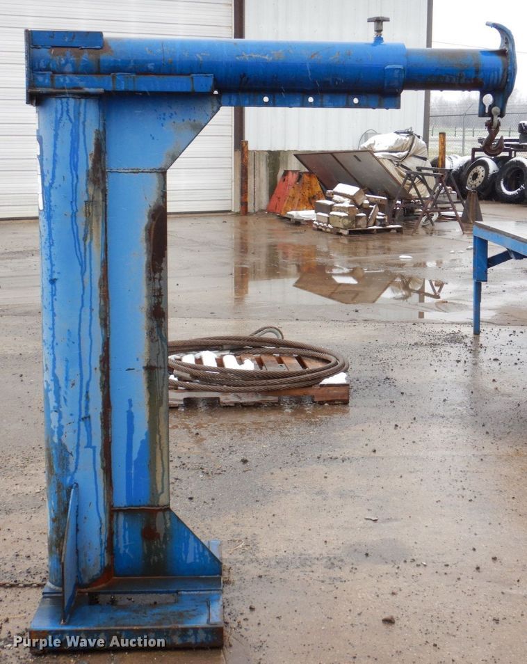 image for item MJ9845 2007 Vestil LM-HRT-4  boom