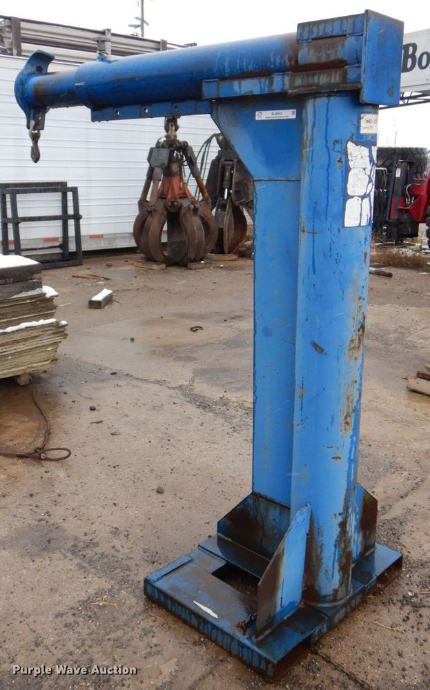 image for item MJ9845 2007 Vestil LM-HRT-4  boom