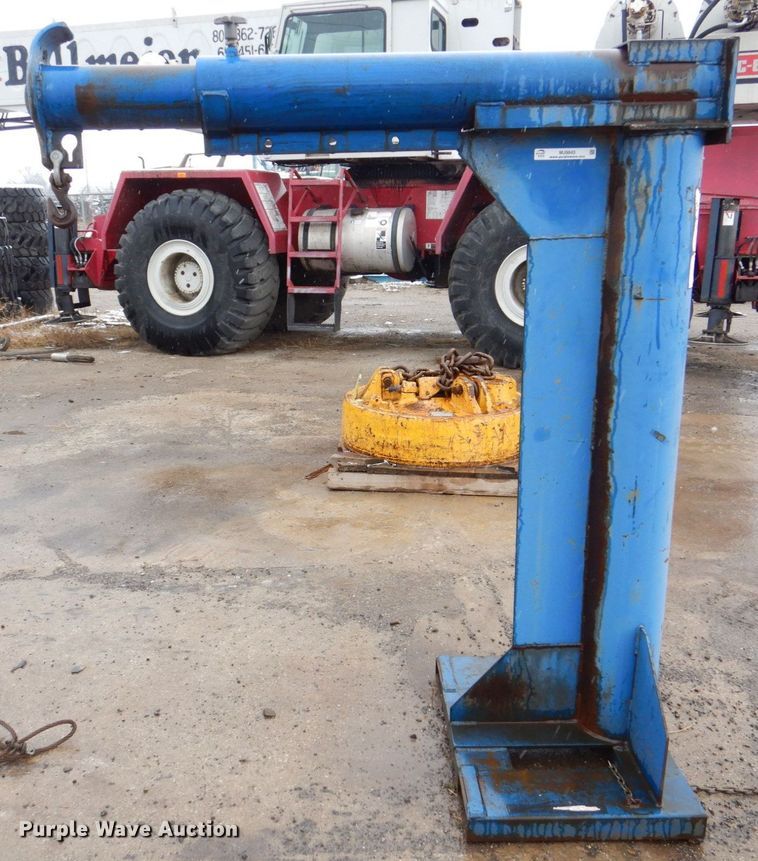 image for item MJ9845 2007 Vestil LM-HRT-4  boom